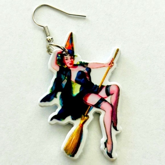 Retro Pinup Witch Acrylic Earrings, NWT, Unworn - Picture 4 of 6